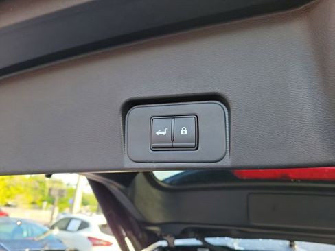Used 2024 Nissan Rogue SV FWD image 11