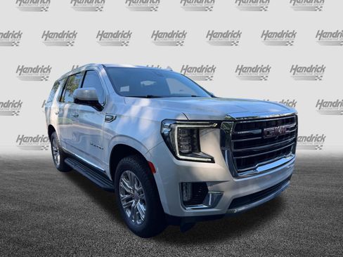 Used 2022 GMC Yukon SLT w/ SLT Premium Package AWD/4WD image 2