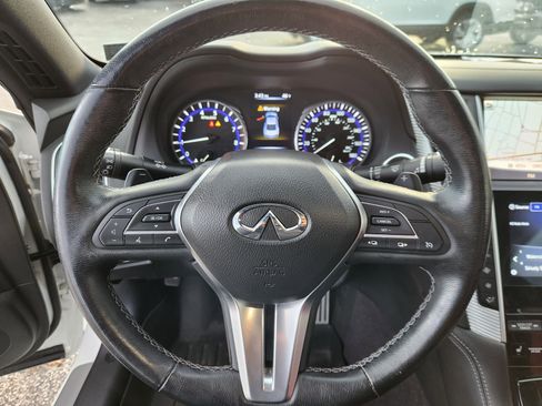 Used 2018 INFINITI Q60 3.0t Sport w/ Sensory Package 3.0T Sport image 9