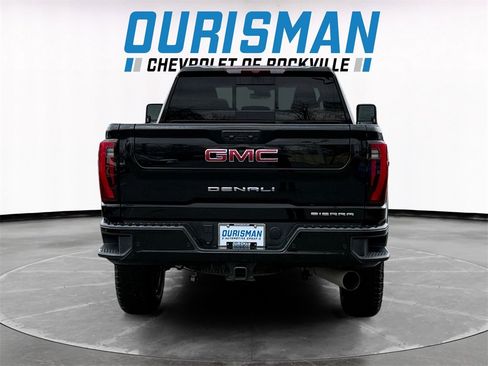 Used 2025 GMC Sierra 2500 Denali image 5