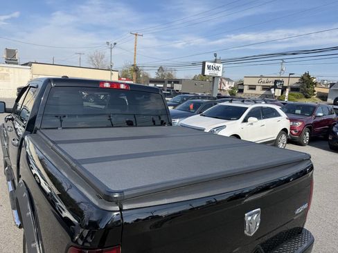 Used 2014 RAM 1500 Express image 18
