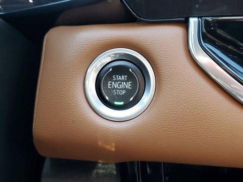 Used 2024 GMC Canyon AT4 image 29