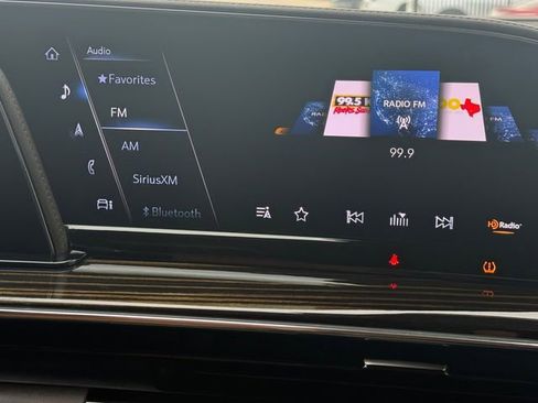Used 2023 Cadillac Escalade ESV Premium Luxury AWD/4WD image 8