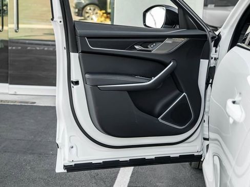 New 2026 Jaguar F-PACE R-Dynamic S image 11