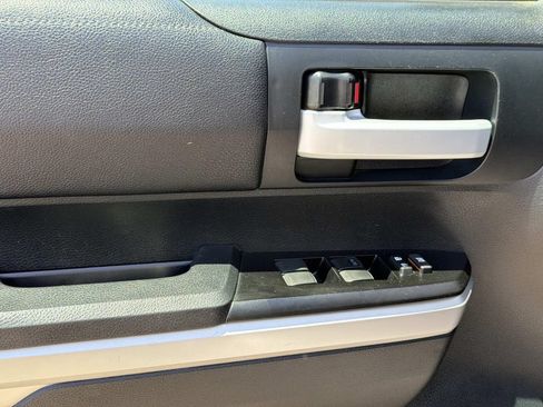 Used 2017 Toyota Tundra SR5 RWD image 21