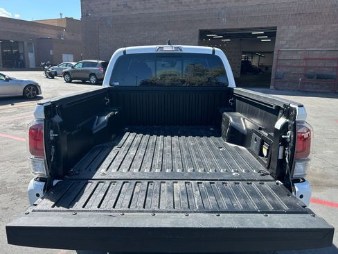 Certified 2023 Toyota Tacoma TRD Off-Road w/ Advanced Technology Package AWD/4WD image 26