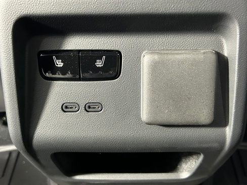 Used 2026 Cadillac Optiq V AWD/4WD image 18