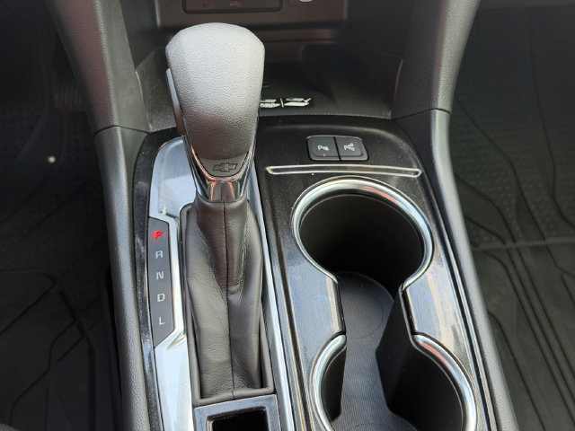 Used 2024 Chevrolet Equinox Premier FWD image 27