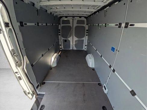 Used 2023 Mercedes-Benz Sprinter 2500 image 17