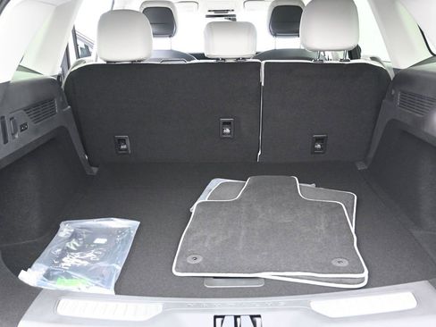 New 2026 Lincoln Nautilus Premier image 31