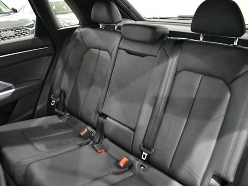 Used 2025 Audi Q3 2.0T Premium w/ Convenience Package AWD/4WD image 44