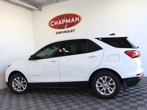 Used 2018 Chevrolet Equinox LS FWD image 3