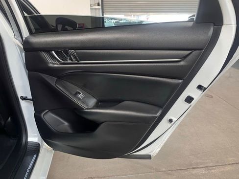 Used 2022 Honda Accord Sport image 15
