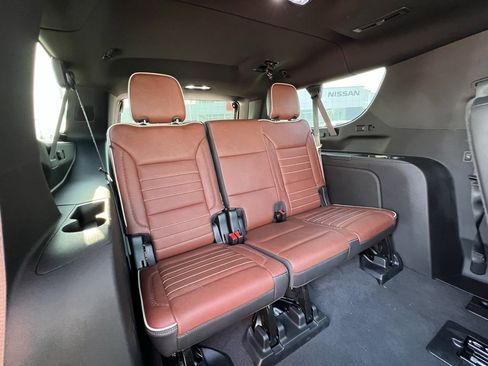 Used 2024 GMC Yukon XL Denali Ultimate image 35