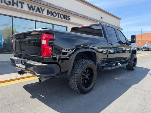 Used 2023 Chevrolet Silverado 2500 LT w/ Midnight Edition image 3