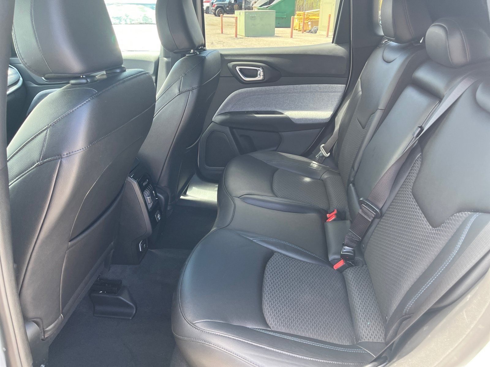 Used 2023 Jeep Compass Latitude AWD/4WD image 26