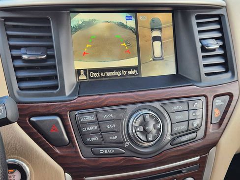 Used 2020 Nissan Pathfinder Platinum image 18