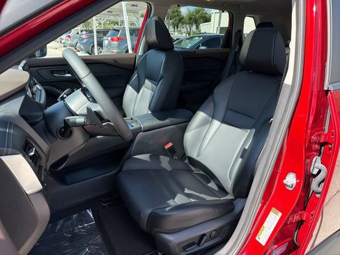Used 2023 Nissan Rogue SV w/ SV Premium B Package FWD image 32