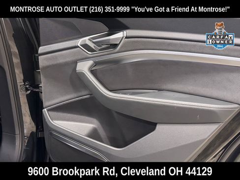 Used 2022 Audi e-tron S Premium Plus image 48