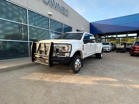 Used 2022 Ford F450 Platinum w/ FX4 Off-Road Package AWD/4WD image 4