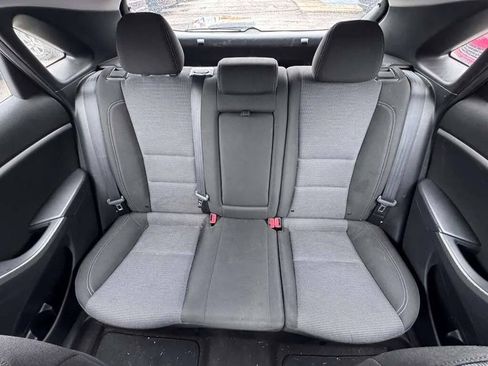 Used 2017 Hyundai Elantra GT FWD image 14