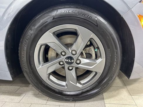 Used 2023 Kia K5 LXS image 27