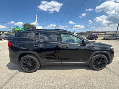 Used 2020 GMC Terrain SLE w/ Driver Convenience Package AWD/4WD image 4