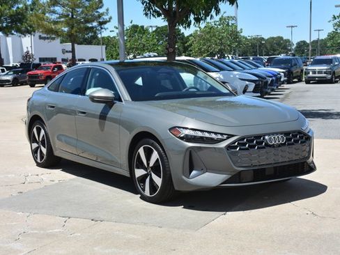 Used 2025 Audi A5 2.0T Premium Plus w/ Premium Plus AWD/4WD image 3