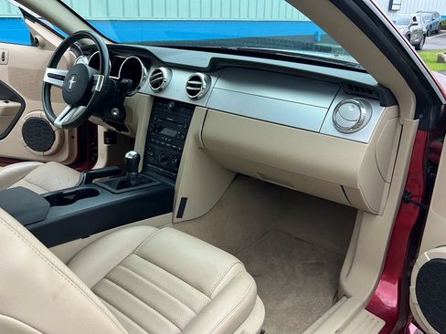 Used 2007 Ford Mustang GT RWD image 13