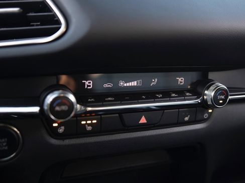 Certified 2025 MAZDA CX-30 2.5 Turbo w/ Premium Package image 9