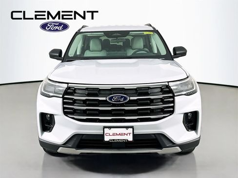 New 2026 Ford Explorer Active w/ Active Comfort Package AWD/4WD image 2