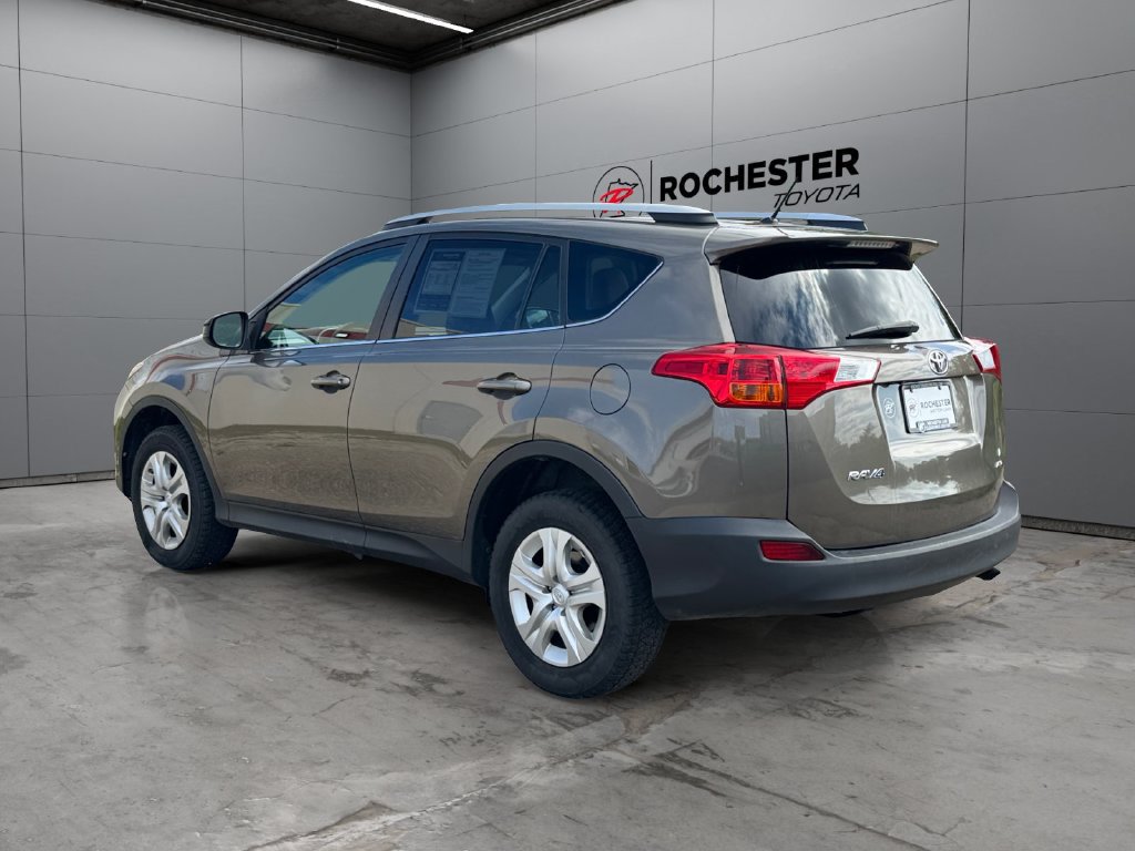 Used 2013 Toyota RAV4 LE AWD/4WD image 3