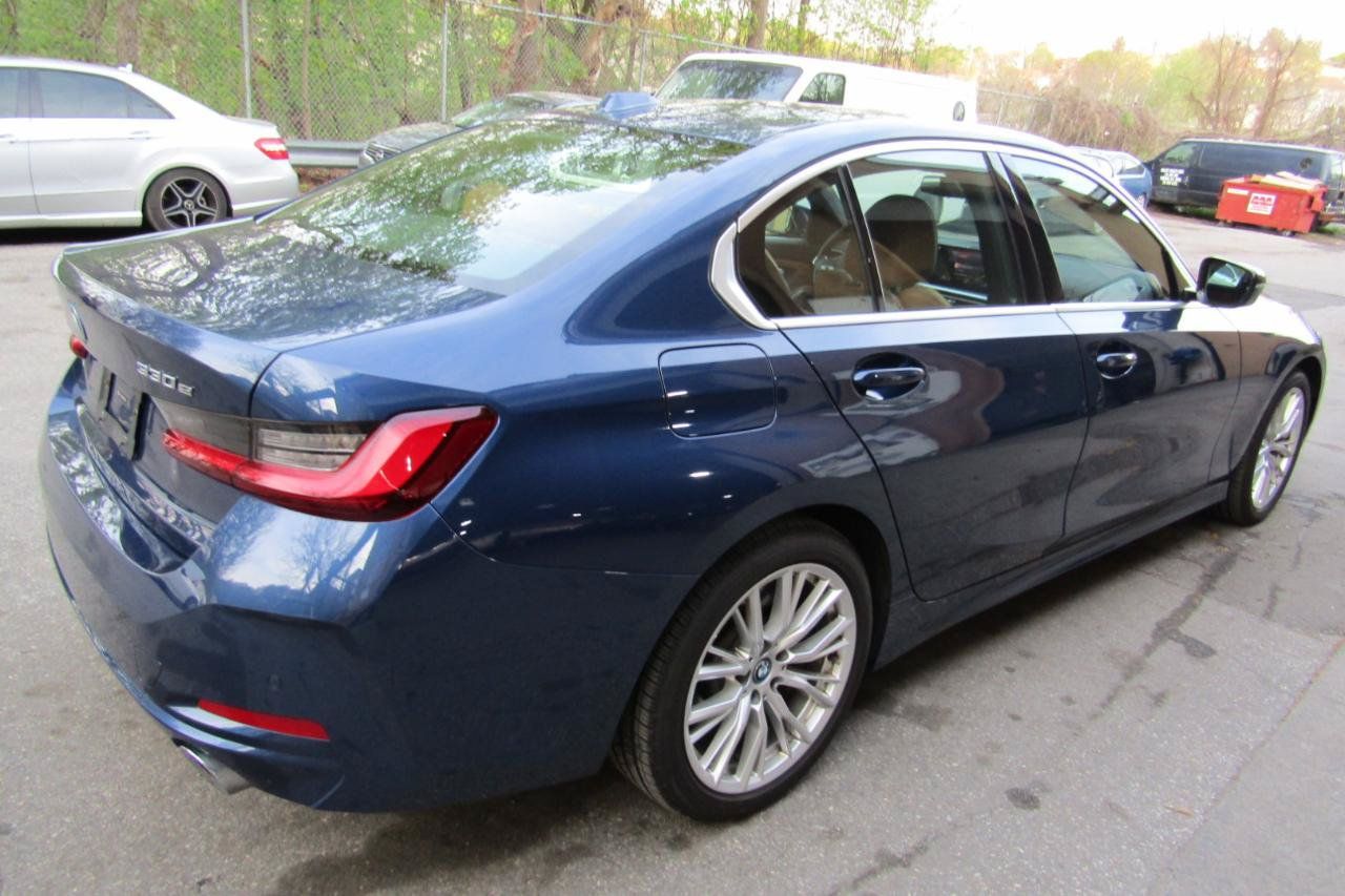 Used 2024 BMW 330e xDrive AWD/4WD image 14