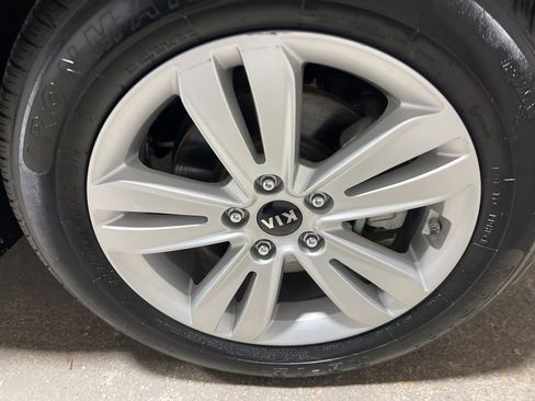 Used 2017 Kia Sportage LX FWD image 40