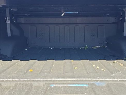 Used 2022 Jeep Gladiator Sport image 8