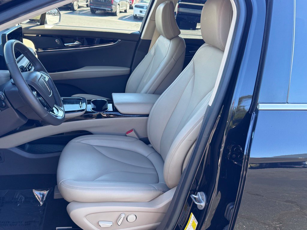 Used 2022 Lincoln Nautilus FWD image 18