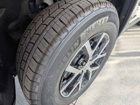 New 2025 Jeep Grand Cherokee Limited image 43