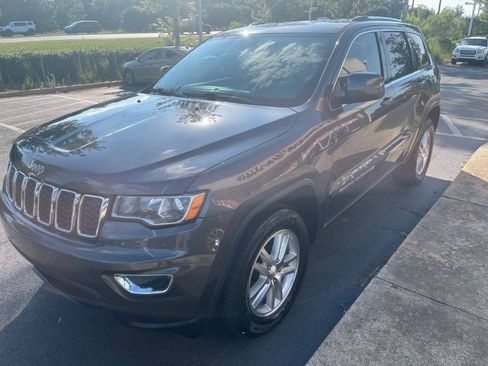 Used 2017 Jeep Grand Cherokee Laredo w/ Quick Order Package 2BE RWD image 3