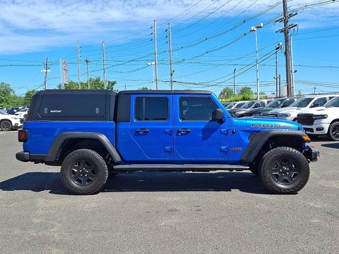 Used 2022 Jeep Gladiator Mojave w/ Dual Top Group AWD/4WD image 8