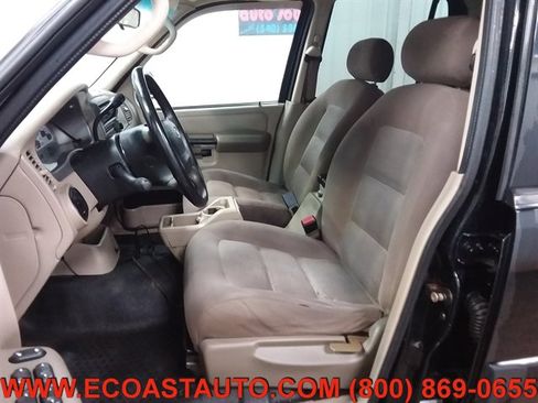 Used 2004 Ford Explorer Sport Trac Adrenalin image 10