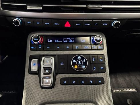 Used 2023 Hyundai Palisade SEL w/ Premium Package AWD/4WD image 6