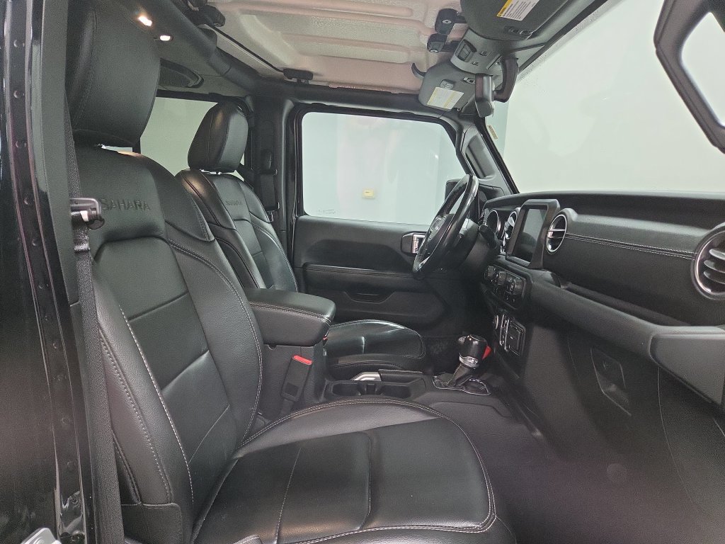 Used 2020 Jeep Wrangler Unlimited Sahara AWD/4WD image 17
