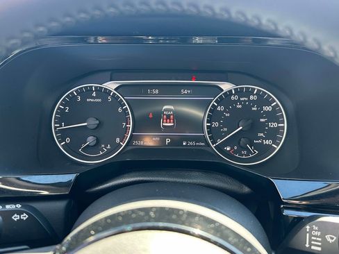 Certified 2025 Nissan Pathfinder SL w/ SL Premium Package image 32