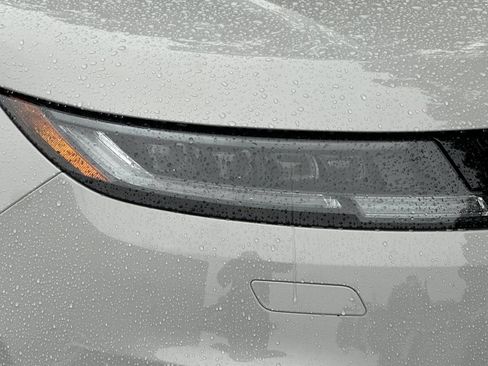 Used 2025 Land Rover Range Rover Sport Dynamic SE image 12