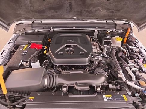 Used 2023 Jeep Wrangler Unlimited image 22