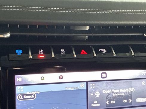 Used 2023 Jeep Grand Cherokee Overland image 34