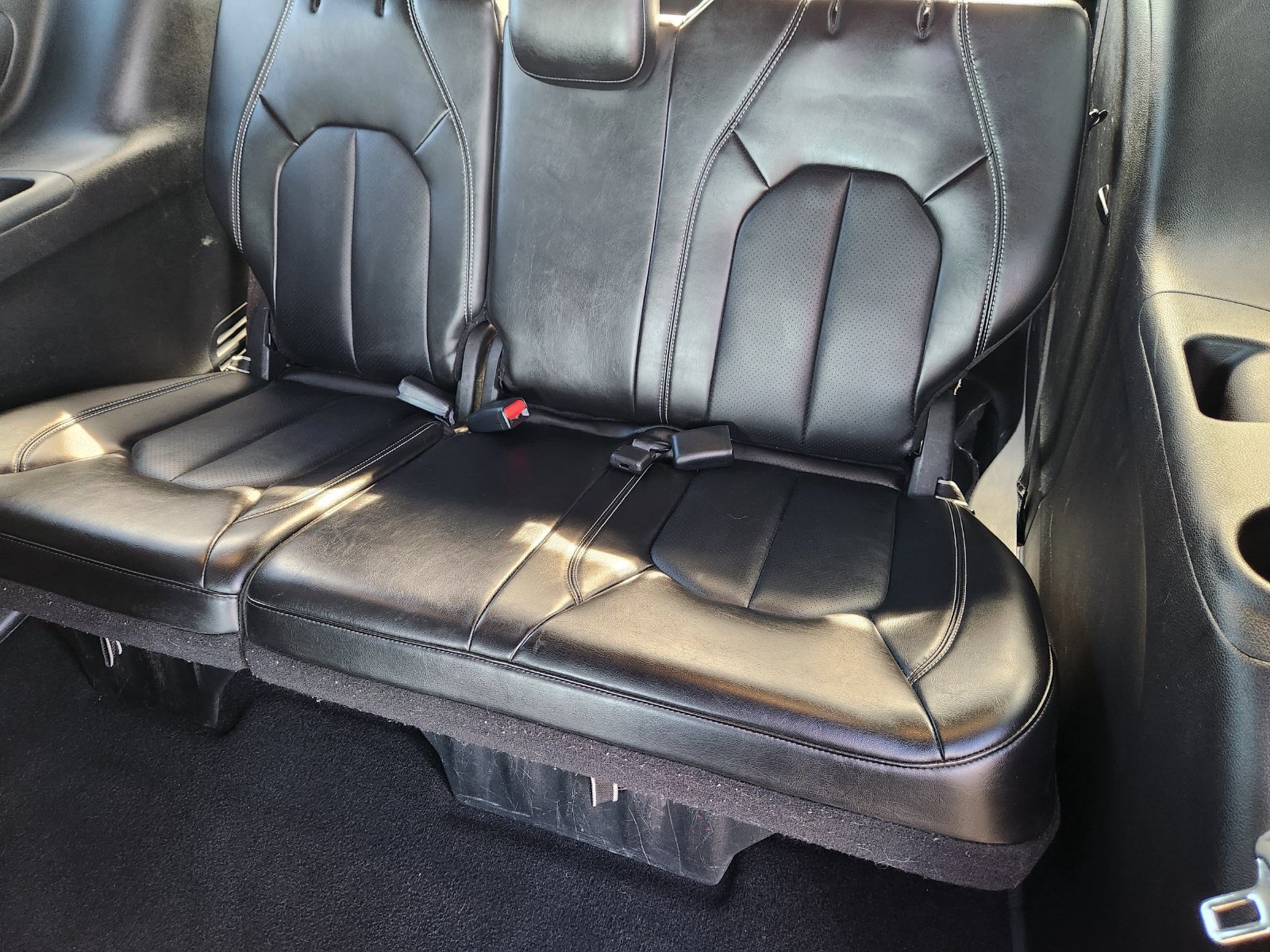 Used 2025 Chrysler Pacifica Select FWD image 32