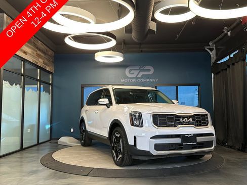Used 2025 Kia Telluride S AWD/4WD image 1