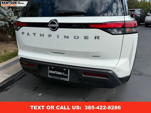 Used 2025 Nissan Pathfinder SV image 40
