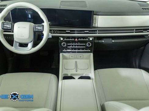 Used 2024 Hyundai Santa Fe SE AWD/4WD image 30